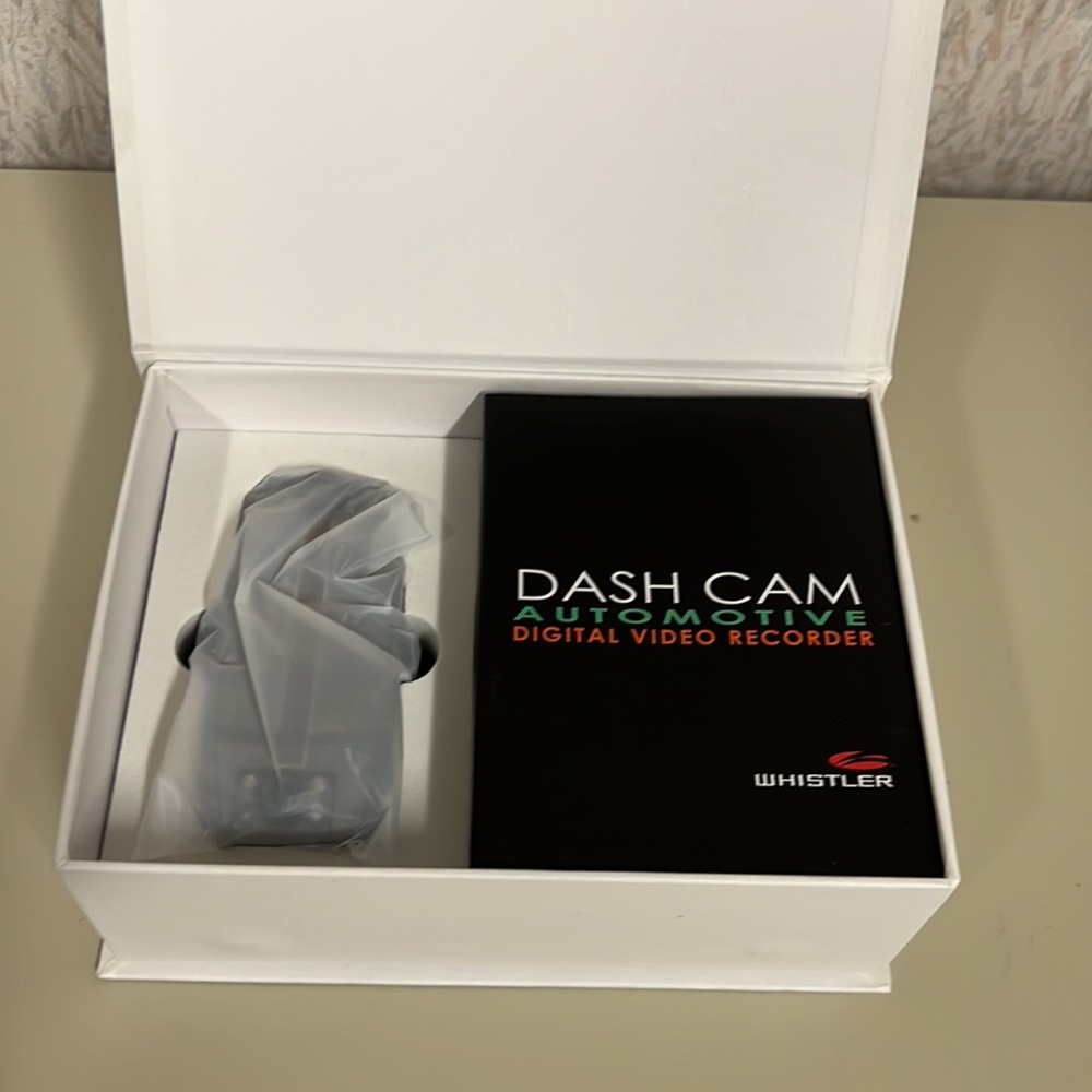 Dash Cam - Picture 3 of 3